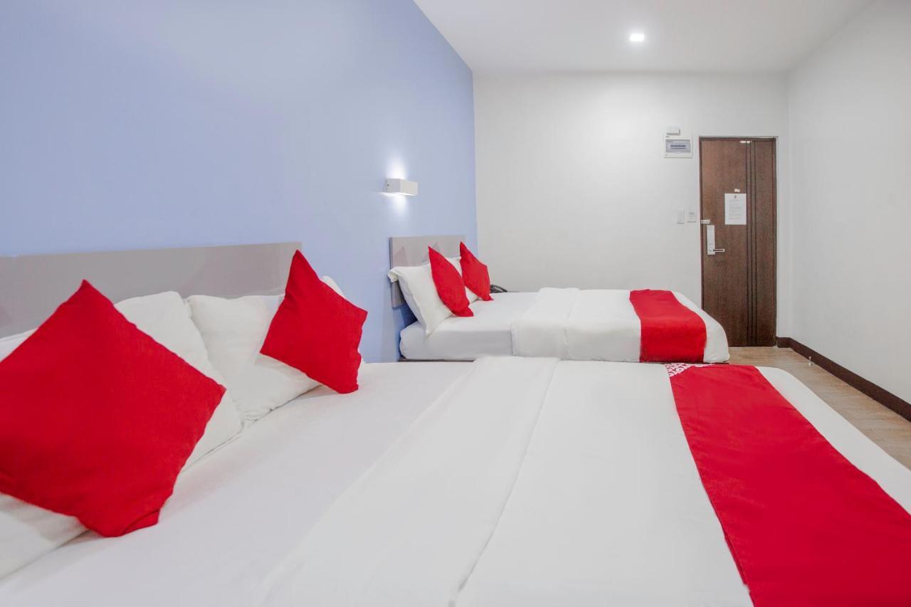 Oyo 637 Fox Hotel Quezon City Zewnętrze zdjęcie