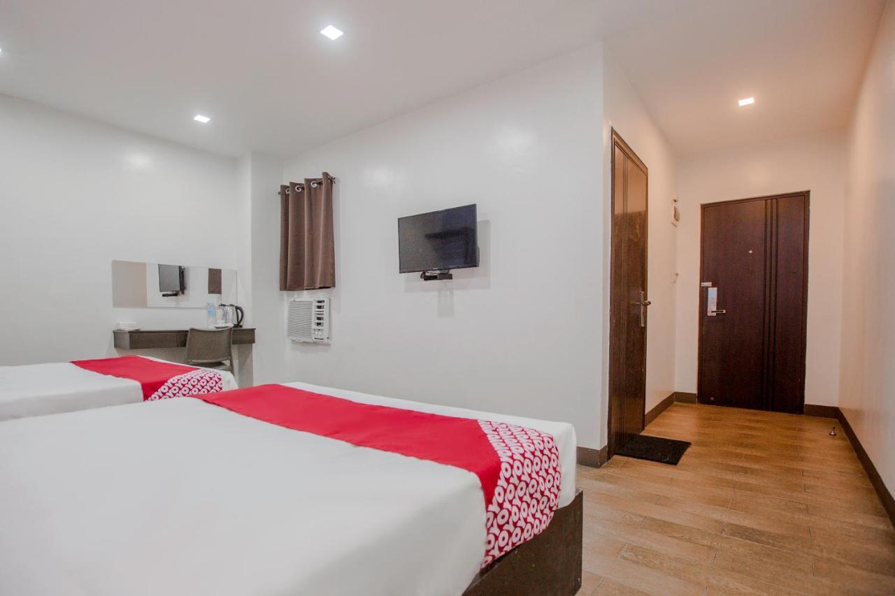 Oyo 637 Fox Hotel Quezon City Zewnętrze zdjęcie