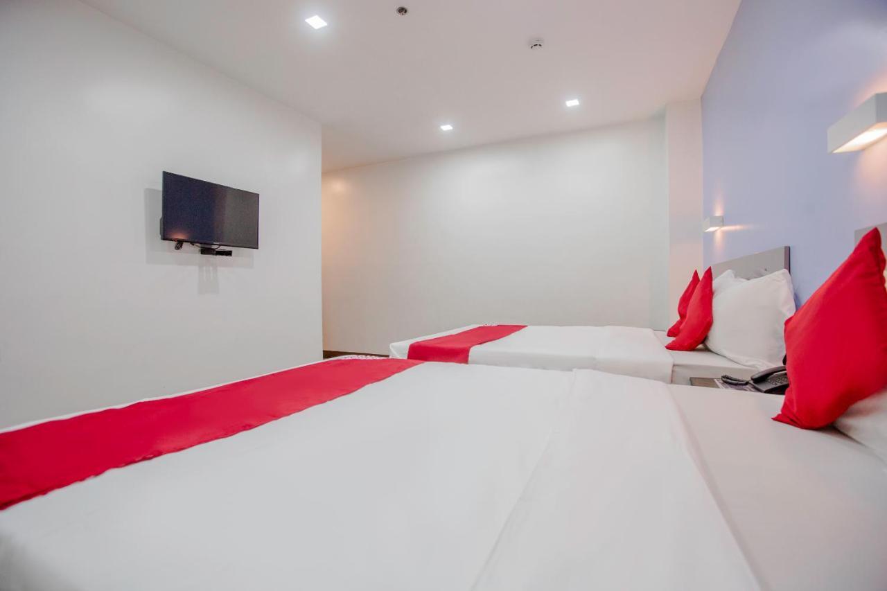 Oyo 637 Fox Hotel Quezon City Zewnętrze zdjęcie