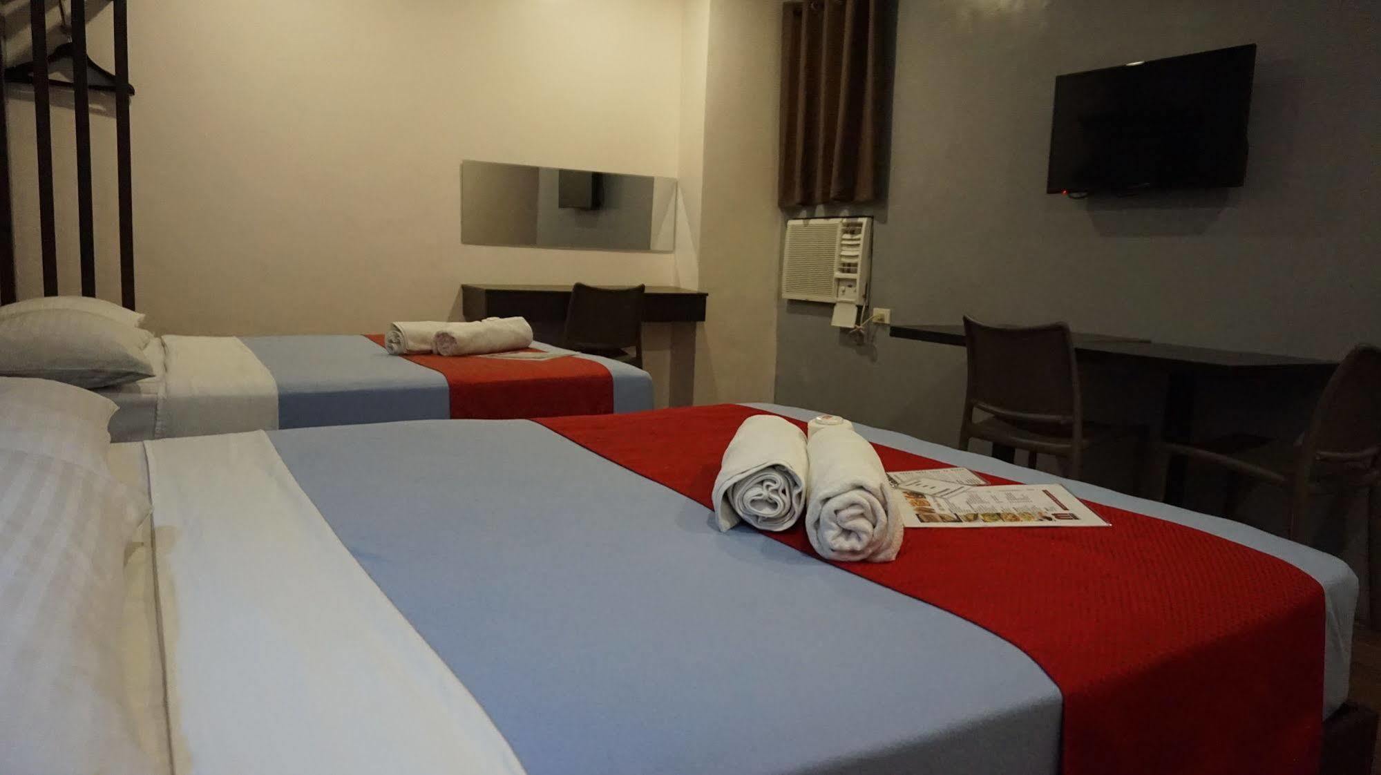 Oyo 637 Fox Hotel Quezon City Zewnętrze zdjęcie